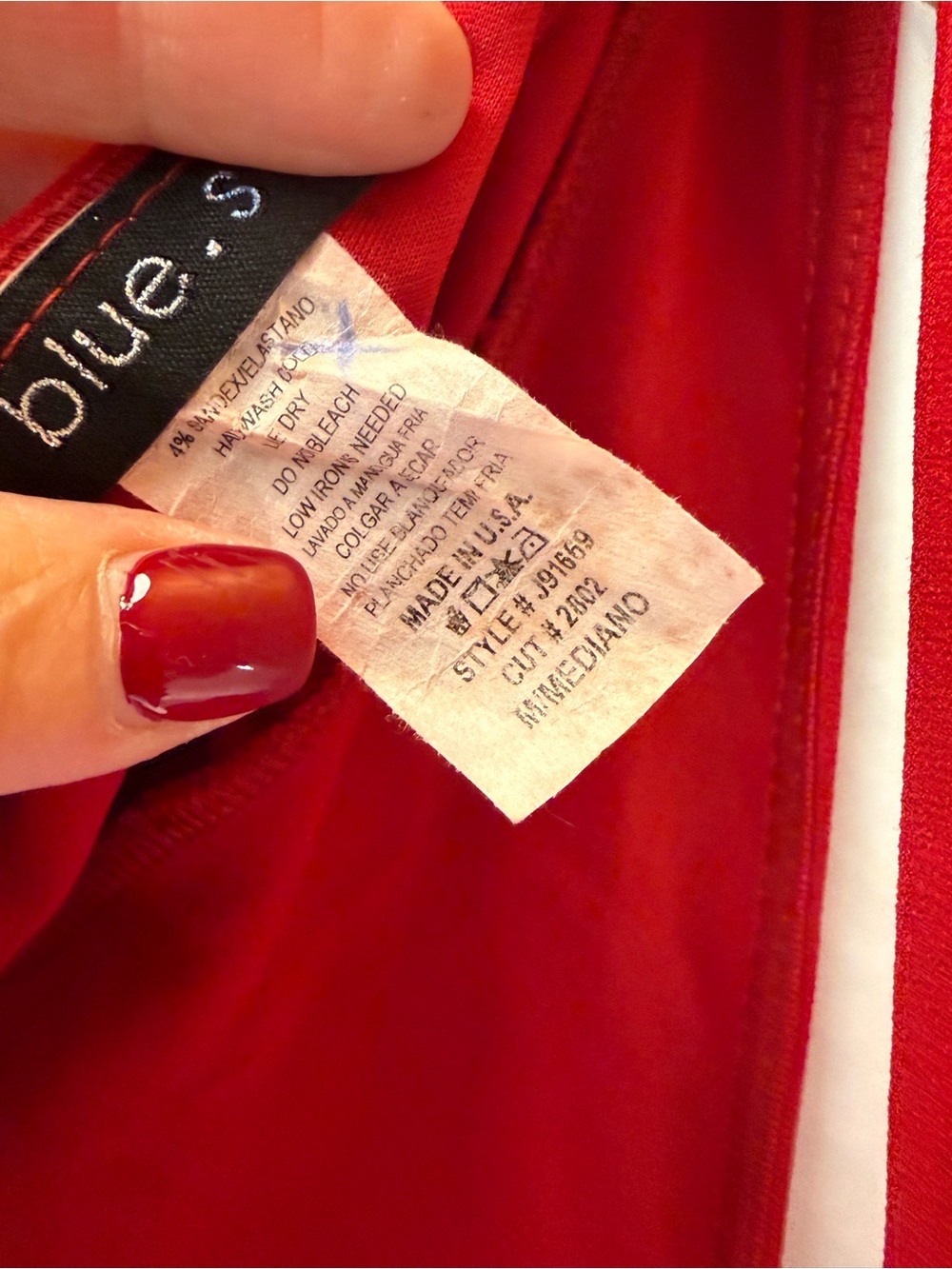 Red Ruffle-Sleeve V-Neck Jumpsuit - Picture 5 of 6